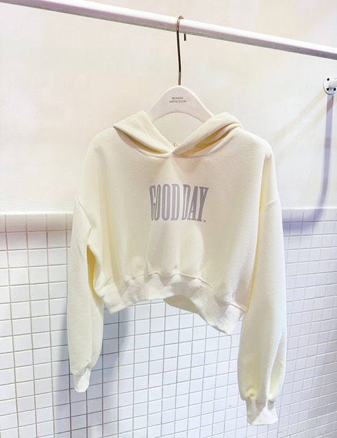 ➤觸感極好反光短版連帽TEE