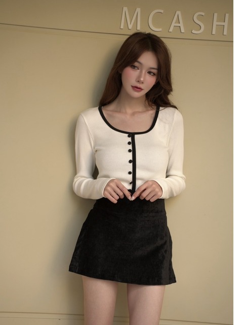 ➤小香風拼色排釦滾邊螺紋圓領長袖上衣(3色)