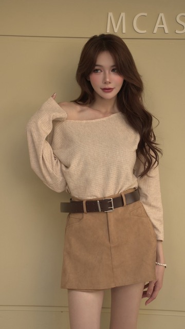 氣質可露單肩側開岔橫紋上衣(3色)