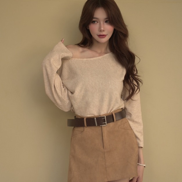 氣質可露單肩側開岔橫紋上衣(3色)