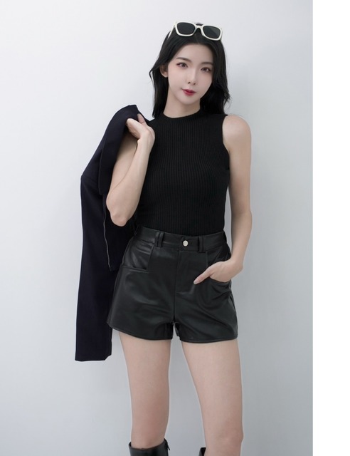 後鬆緊高腰擺搭皮短褲S~M
