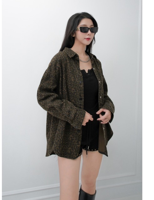 時髦豹紋斜紋布襯杉外套
