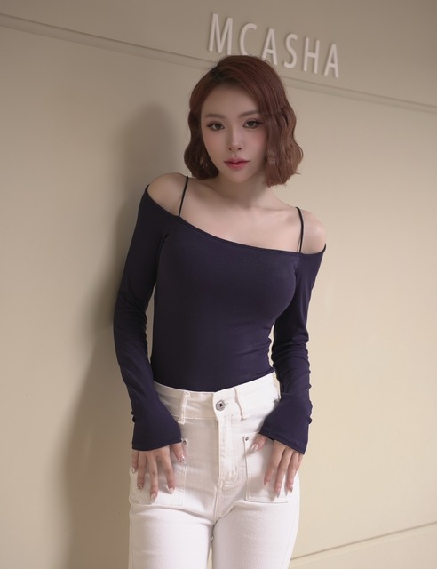 魅力鎖骨細肩長袖胸墊上衣（6色）