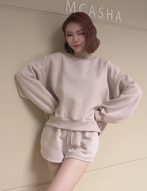 字母造型磨毛大學T搭配鬆緊抽繩磨毛短褲 (4色)