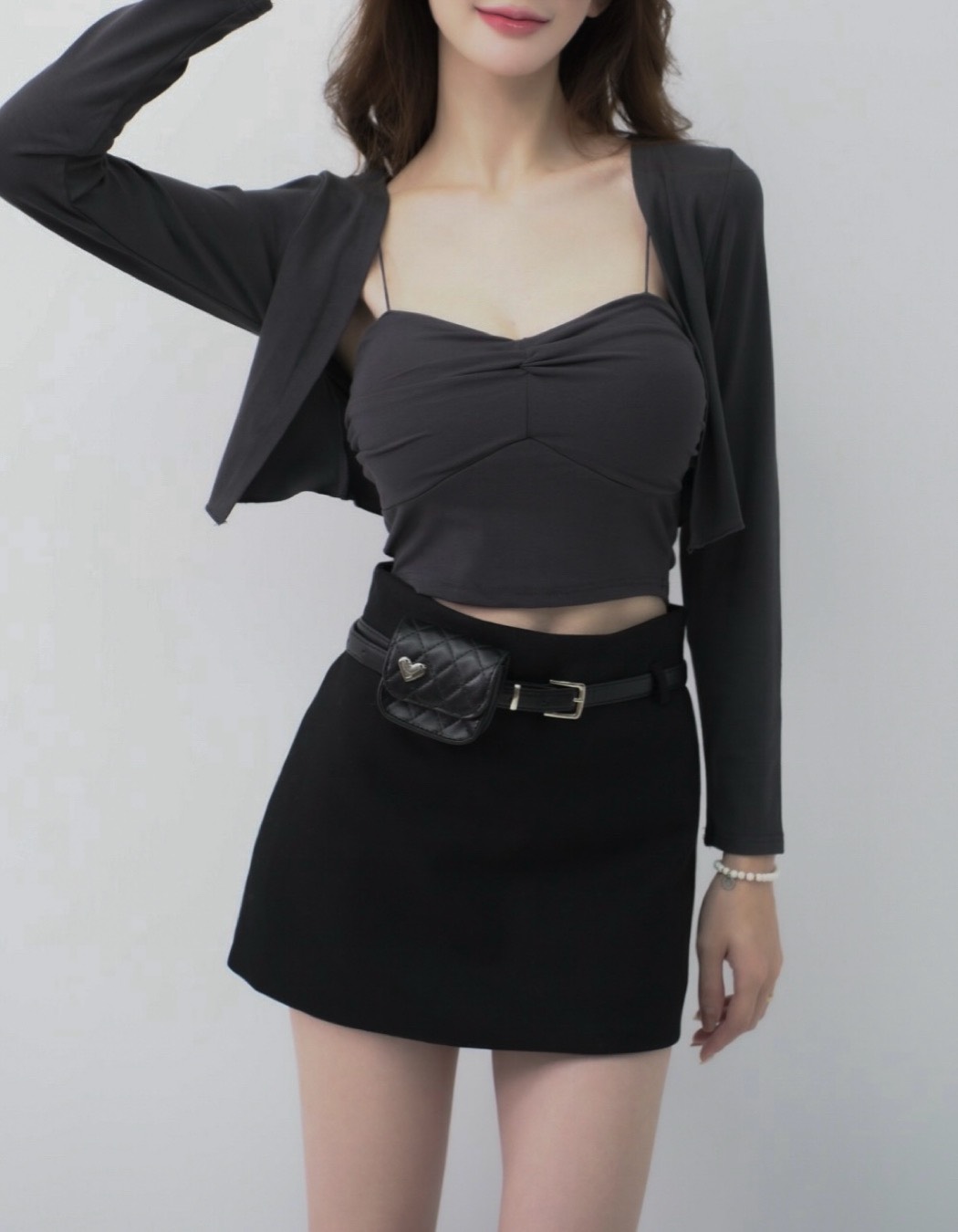 ➤觸感極好抓皺胸墊背心搭配小外套