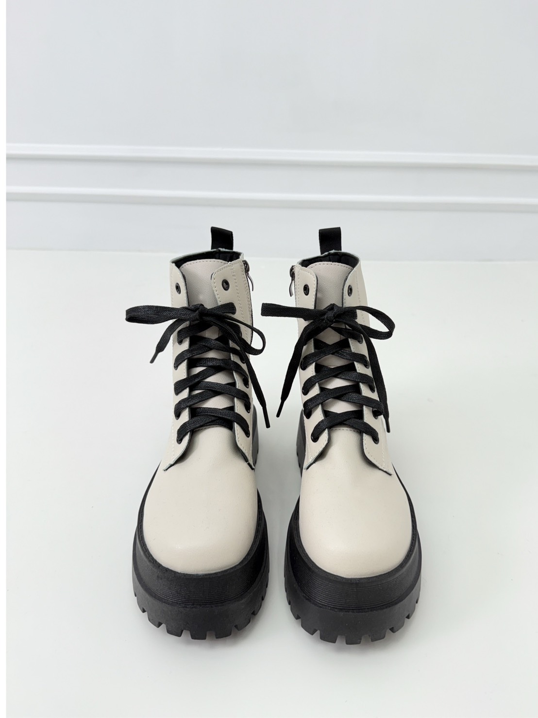 ➤穿繩切爾西短靴 (現貨39)