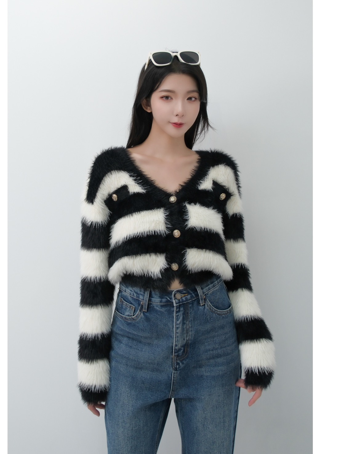 ➤正韓海馬毛質感銅釦V領毛衣(2色)