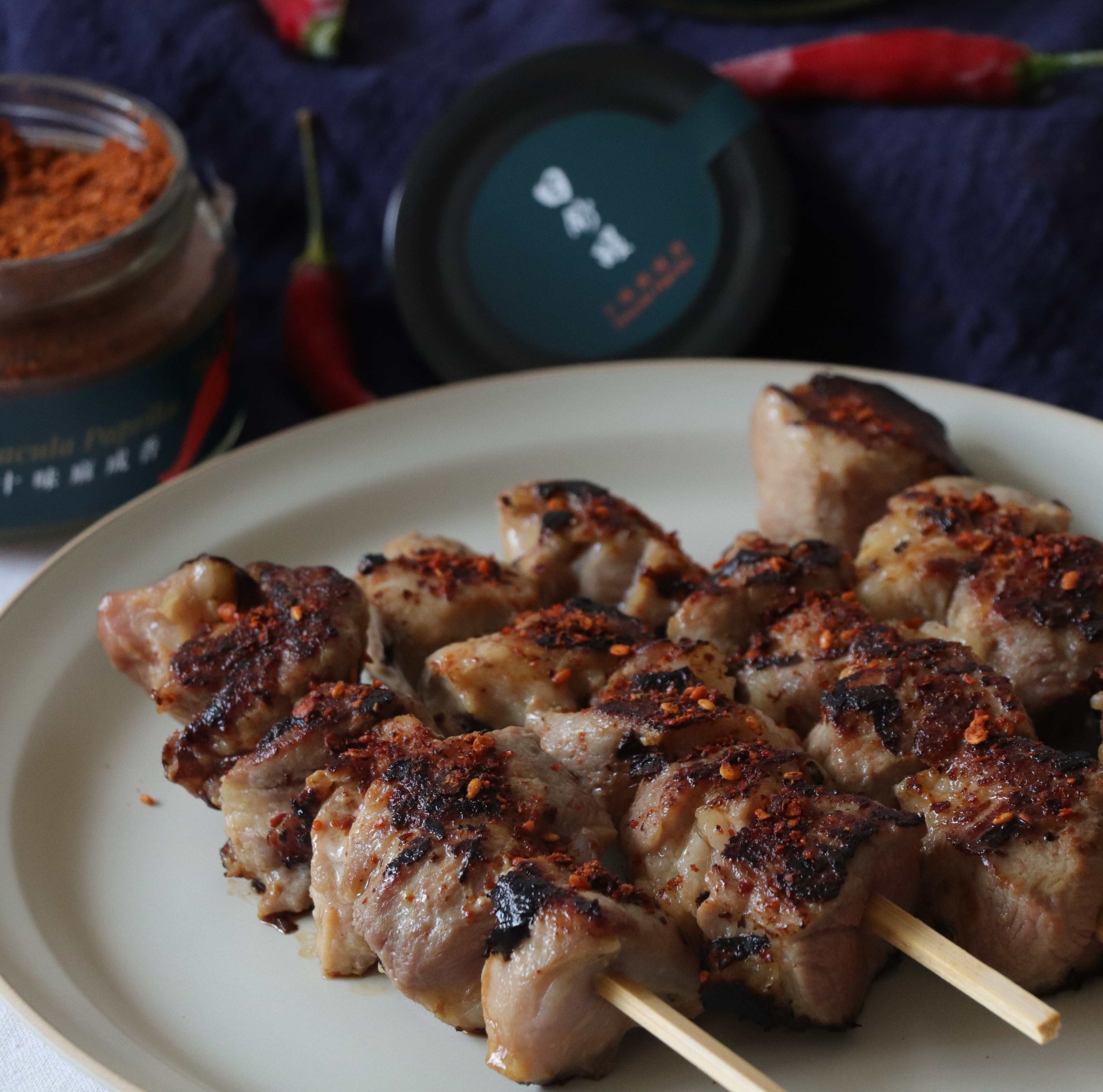 【食譜教學】啤酒梅花豬肉串、蔬菜歐姆蛋、香烤時蔬 十味麻成香辣椒粉這樣搭