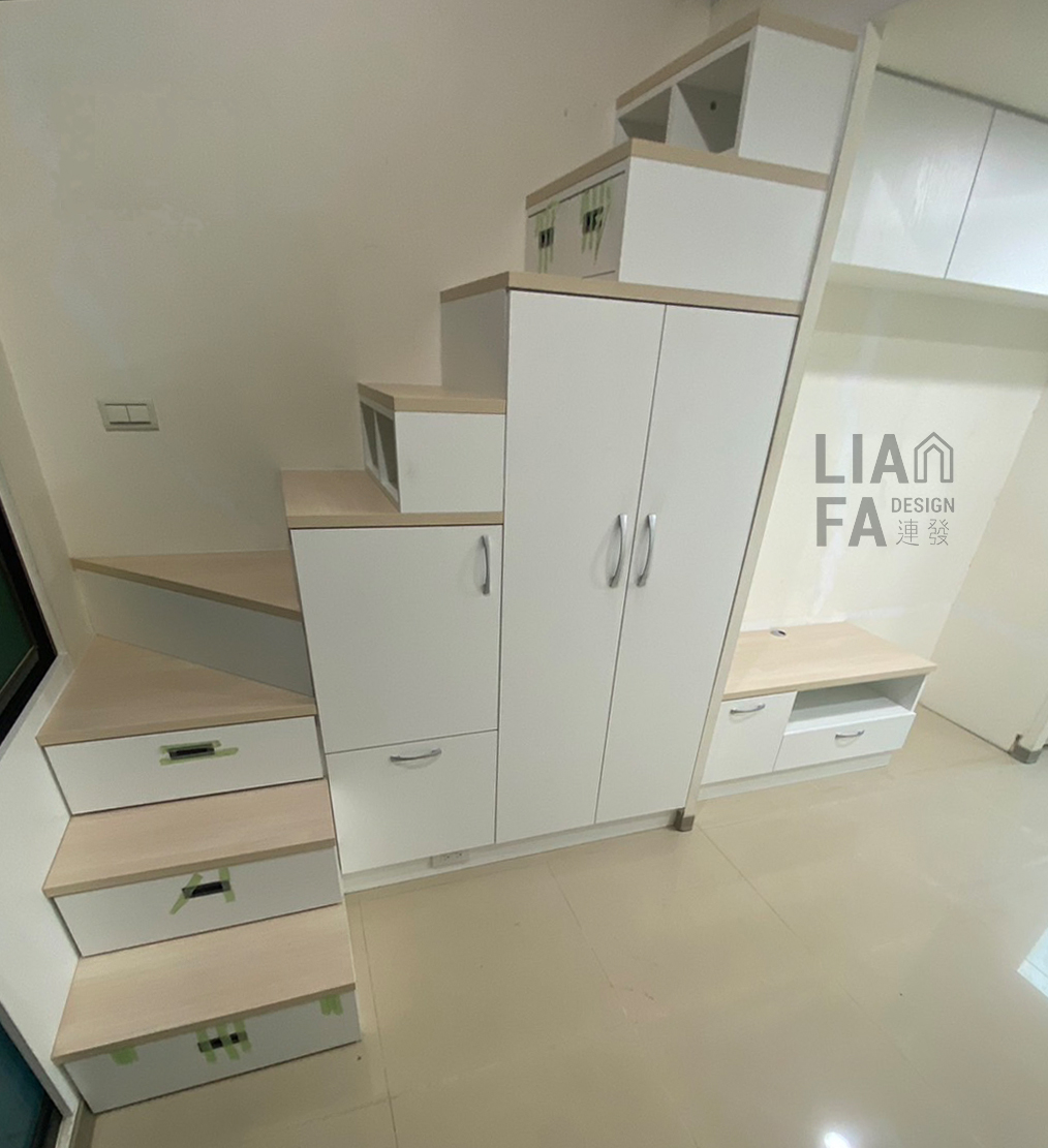 台北潮州街樓梯收納系統家具