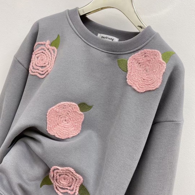 正韓-棉線花朵圓領TEE