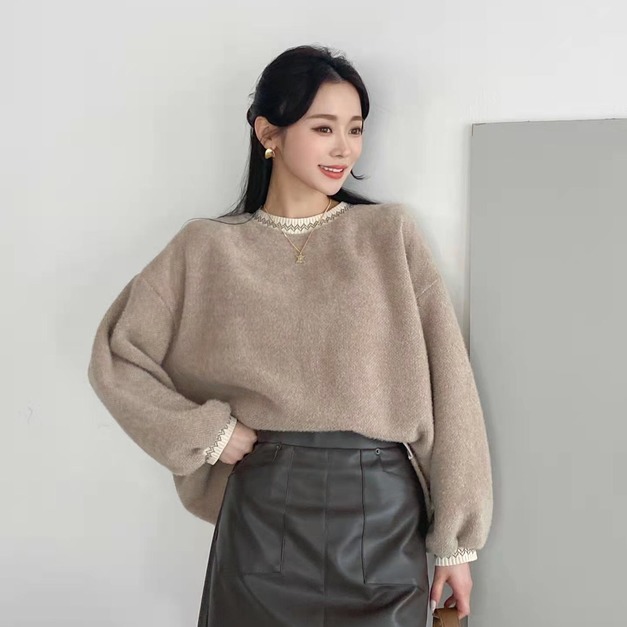 正韓-下擺剪接毛毛tee