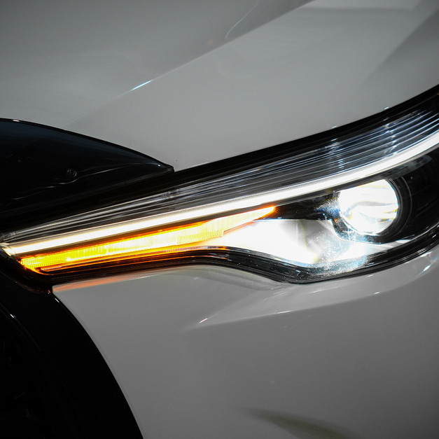 合法變更LED光型 TOYOTA Corolla Cross 鹵素改LED 大燈總成