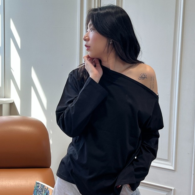 慵懶露肩長版tee LS15