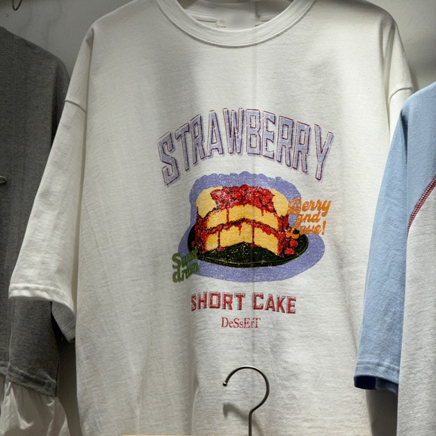 SS45 Strawberry cake寬版tee