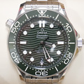 OMEGA 歐米茄 300海馬系列 綠面陶瓷 綠海馬 210.30.42.20.10.001 排氦閥門【精裝盒配版】_1