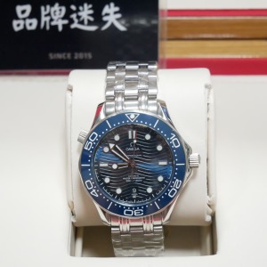 OMEGA 歐米茄 300海馬系列 藍面陶瓷 210.30.42.20.03.001 排氦閥門