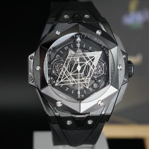 Hublot 宇舶 全新Big Bang Sang Bleu II 刺青黑色魔力腕表  418.CX.1107.RX.MXM22