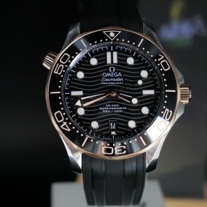 OMEGA 歐米茄 海馬300 黑玫瑰金 210.22.42.20.01.002