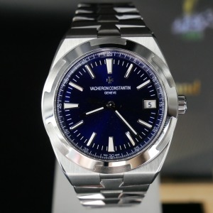 江詩丹頓 Vacheron Constantin 縱橫四海 OVERSEAS 藍面 4500V/110A-B128