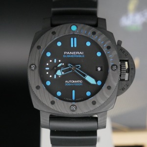 Panerai 沛納海 Submersible Carbotech 碳纖維專業潛水腕錶 42mm PAM960