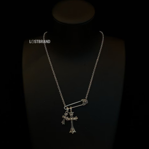 《克羅心－針鋒聖十》 Sacred Cross & Pin