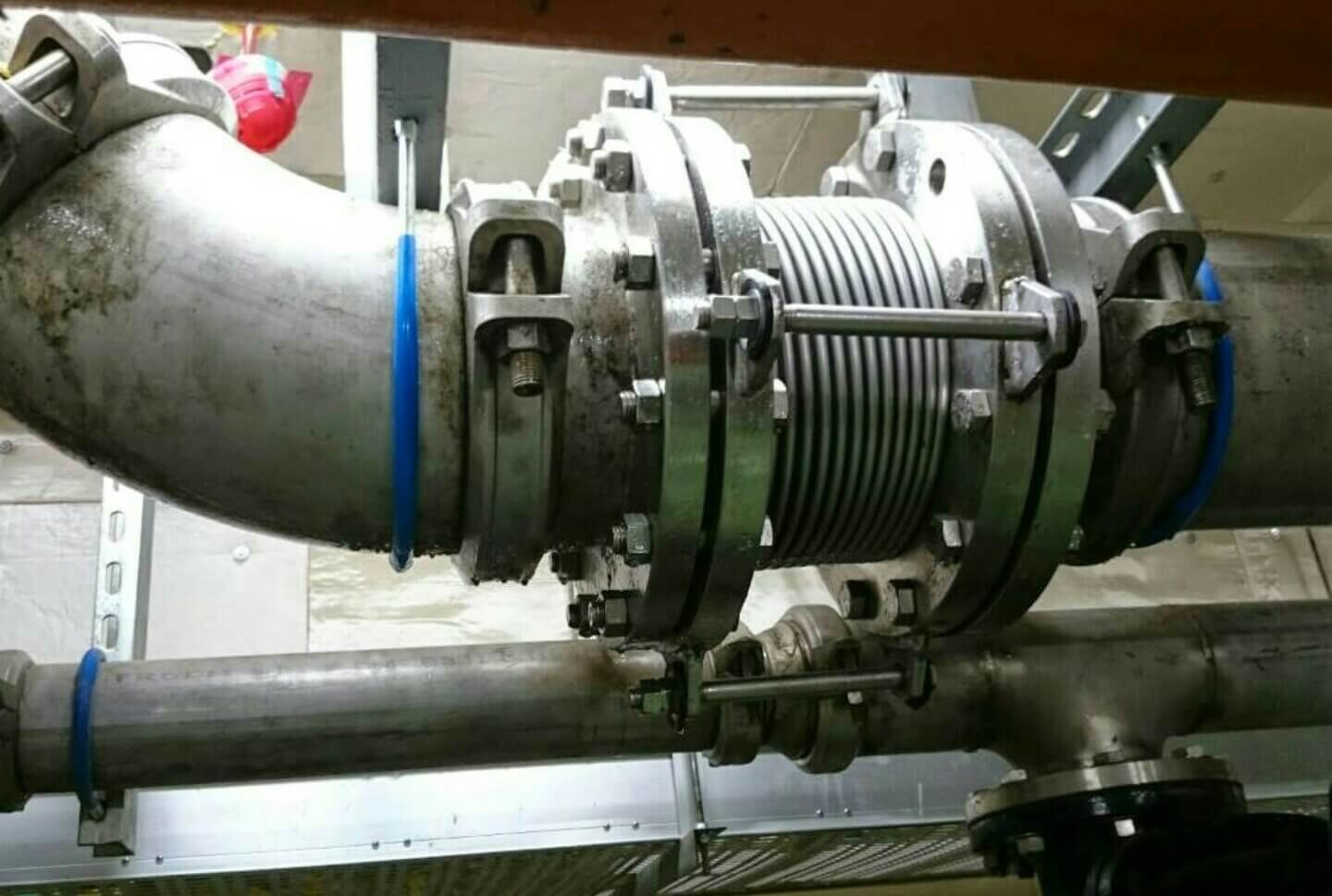 一體成型絕緣被覆吊架系統在機房管線之使用實例-冠宏國際專利發明