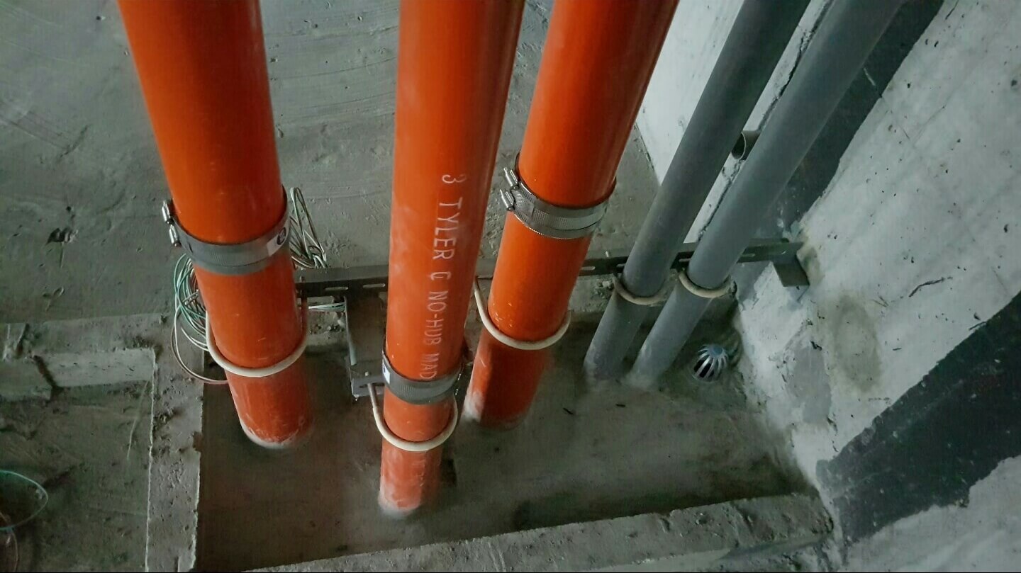 建築管線吊架五金絕緣被覆使用實例-冠宏國際