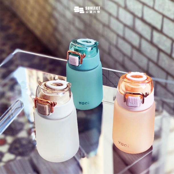 出外也可以輕鬆喝水 400ml可掛勾水壺 (3色卡其 抹茶綠 橙橘)