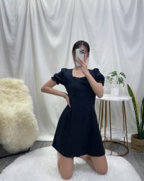 法式方領小黑裙
