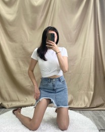 白色扭結短板Tshirt