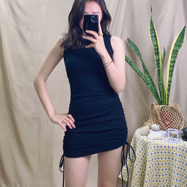 側邊抽繩連衣裙