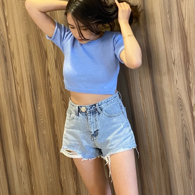 破洞毛邊牛仔短褲