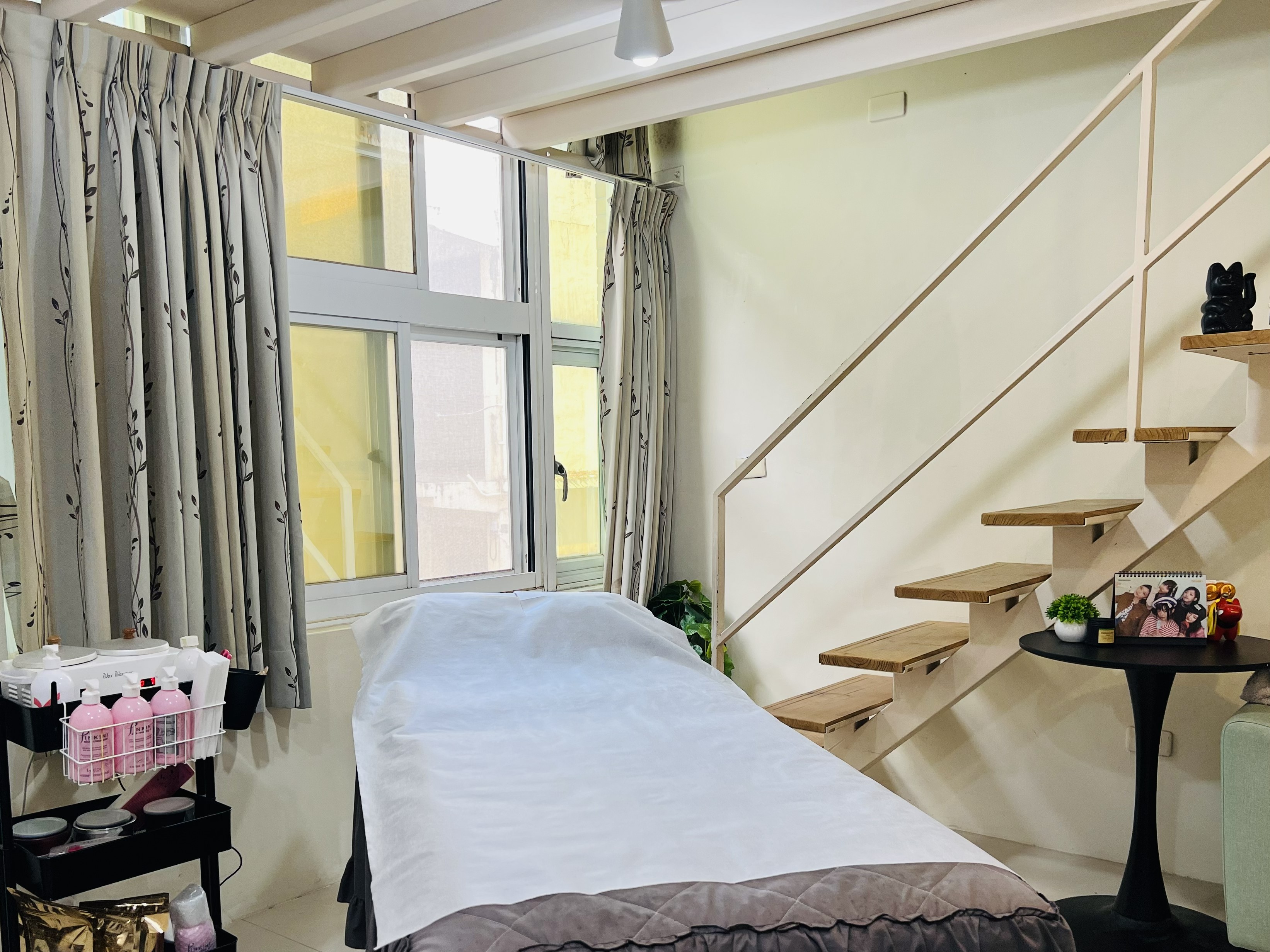 LOUIEWAX新竹站前店專業除毛空間環境