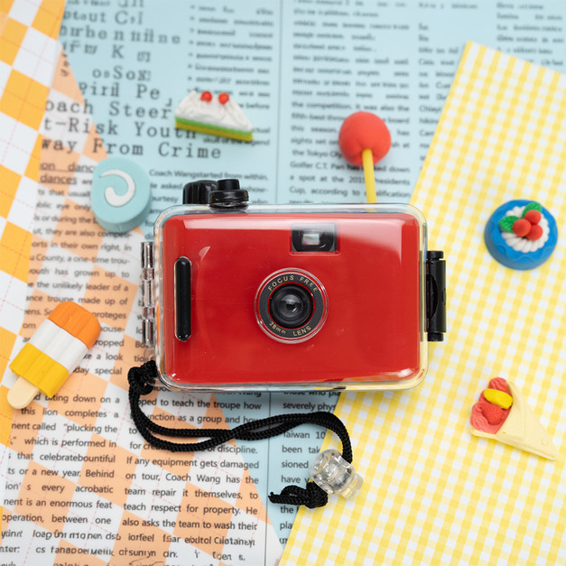 【LFANI樂斐相機】繽紛糖果防水LOMO底片相機-紅色 (可加購品牌底片)