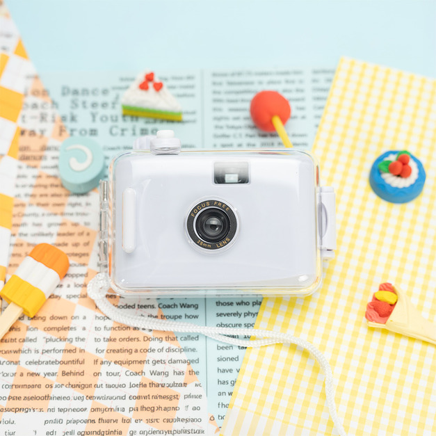 【LFANI樂斐相機】繽紛糖果防水LOMO底片相機-白色 (可加購品牌底片)