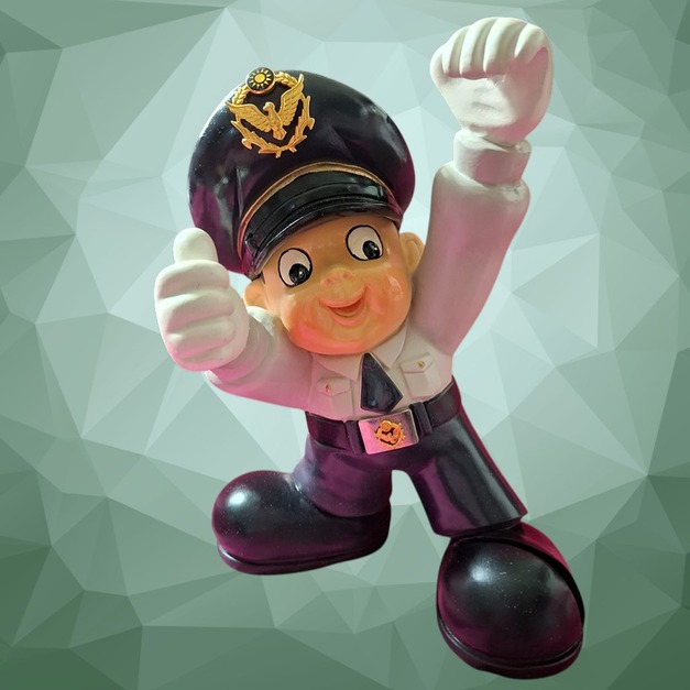 【早期絕版】Q版警察公仔 警察寶寶｜名片夾/明信片架｜懷舊收藏 警察娃娃 比讚大頭擺飾 (非存錢筒)