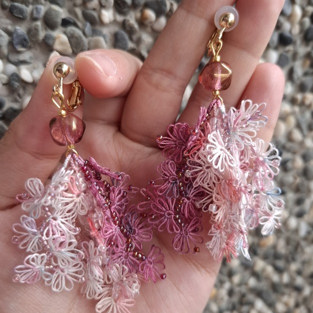 紛飛 蕾絲梭編耳環