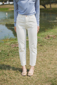 經典白色牛仔褲（27/28/29現貨）