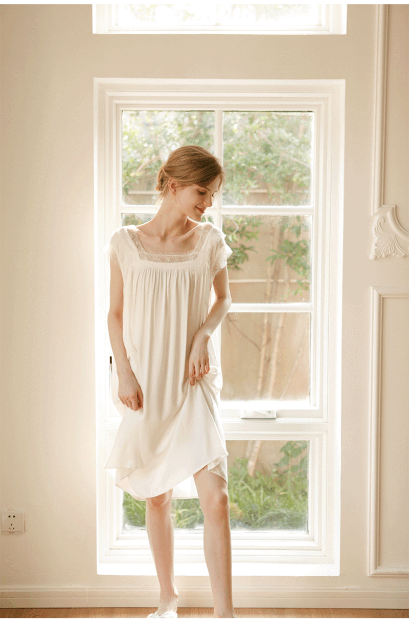 宮廷貢緞連身清新裙(現貨)