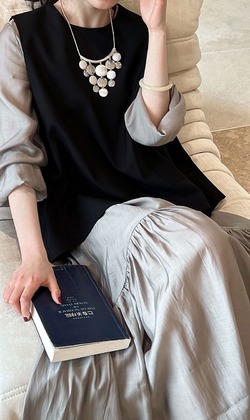 静奢疊穿西裝背心 2色(只剩黑色現貨）