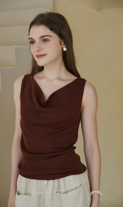 100%天絲波浪領背心 7色（只剩卡其色現貨）