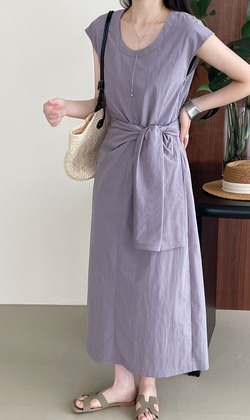 圓領收腰綁帶洋裝 2色（紫現貨）