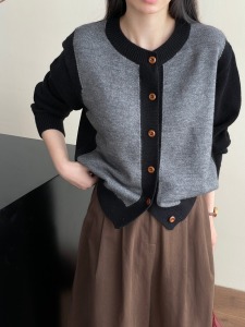 克萊茵雙色毛衣 2色 (只剩黑色現貨)