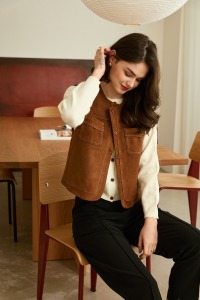 復古麂皮口袋背心 2色（只剩駝色現貨）