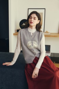 綿羊絨宮廷刺繡背心 2色（現貨）