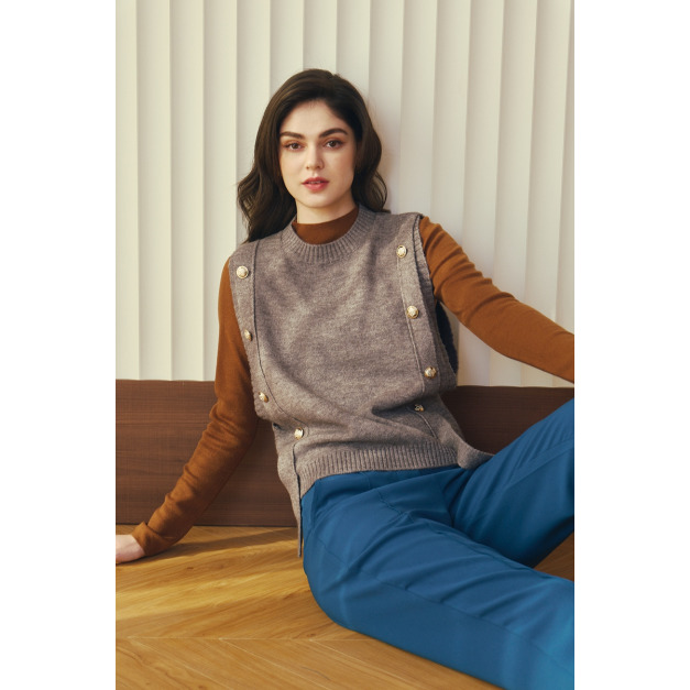 綿羊絨銀釦多色背心 5色（只剩灰/紅現貨）