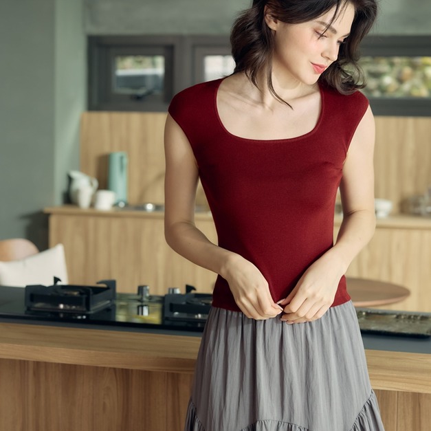 85支天蠶絲方領上衣 8色（紅/黑現貨）