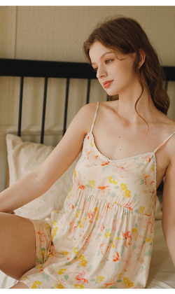 鹿特丹花季細肩帶睡衣（現貨）