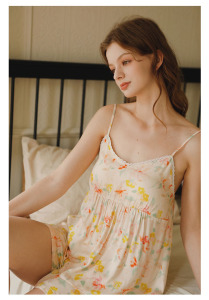 鹿特丹花季細肩帶睡衣（現貨）