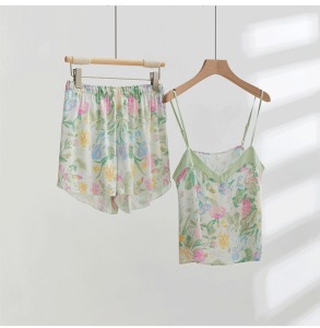 夏綠蒂貢緞細肩睡衣 （現貨）